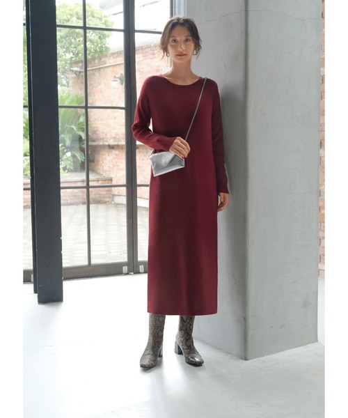 STYLE DELI(スタイルデリ)の「エアリー細リブニットワンピース(ワンピース・レディース・ボルドー/ブラック/チャコール・02/01)」の3枚目の写真