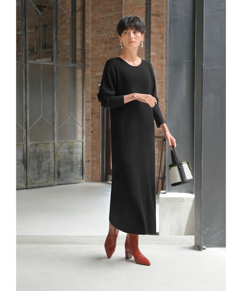 STYLE DELI(スタイルデリ)の「エアリー細リブニットワンピース(ワンピース・レディース・ボルドー/ブラック/チャコール・02/01)」の1枚目の写真