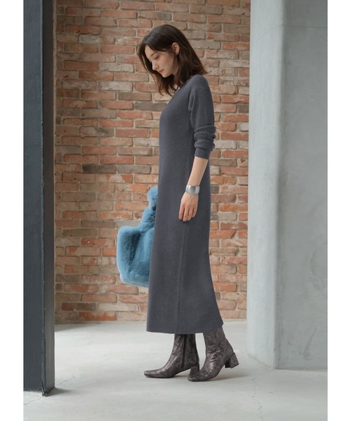 STYLE DELI(スタイルデリ)の「エアリー細リブニットワンピース(ワンピース・レディース・ボルドー/ブラック/チャコール・02/01)」の13枚目の写真