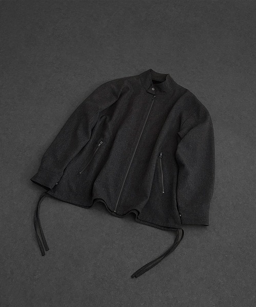 SERACE（セラス）の「【SERACE】Loose silhouette stand zip blouson / ルーズシルエットスタンドジップブルゾン（ブルゾン・メンズ・ブラック/グレー・M/L）」の9枚目の写真