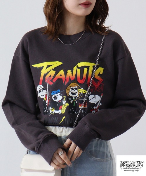 PEANUTS(ピーナッツ)の「PEANUTS スヌーピー ヘビーウェイト ロック スウェット トレーナー(スウェット・レディース・ネイビー系2/アイボリー系1/ネイビー/アイボリー/ブラック/ブラック系2/ネイビー系1/アイボリー系2/ブラック系1・M/L/LL)」の10枚目の写真