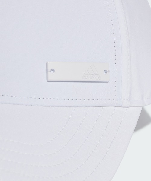 adidas（アディダス）の「メタルバッジ 軽量ベースボールキャップ / アディダス adidas（キャップ・メンズ・ホワイト/ネイビー/ブラック・LARGE/MEDIUM/SMALL）」の5枚目の写真