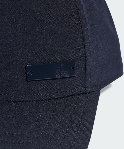 adidas（アディダス）の「メタルバッジ 軽量ベースボールキャップ / アディダス adidas（キャップ・メンズ・ホワイト/ネイビー/ブラック・LARGE/MEDIUM/SMALL）」の8枚目の写真