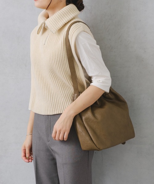 Actually(アクチュアリー)の「フェイクレザー 巾着バッグ(ショルダーバッグ・レディース・ブラウン/ブラック・フリー)」の12枚目の写真