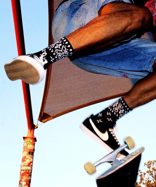 COOKMAN(クックマン)の「Cookman クックマン ソックス Crew Socks Bandanna Cross バンダナ ソックス(ソックス/靴下・メンズ・ホワイト/ブラック/ネイビー/ブラック×レッド/グレー/ダークグリーン・FREE)」の9枚目の写真