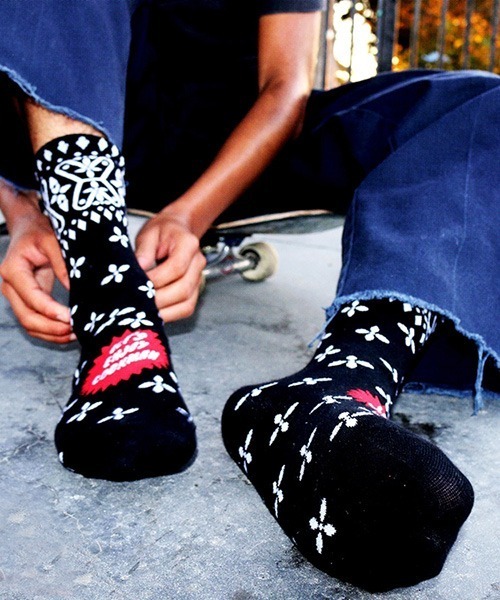 COOKMAN(クックマン)の「Cookman クックマン ソックス Crew Socks Bandanna Cross バンダナ ソックス(ソックス/靴下・メンズ・ホワイト/ブラック/ネイビー/ブラック×レッド/グレー/ダークグリーン・FREE)」の11枚目の写真