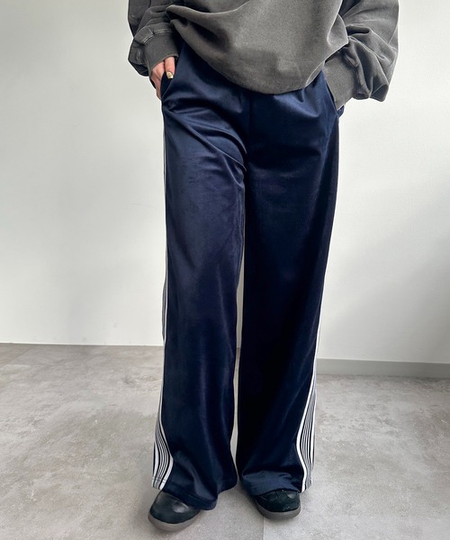 apres jour mignon(アプレジュールミニョン)の「ベロアラインパンツ【ZOZOTOWN限定アイテム】(その他パンツ・レディース・ネイビー/ボルドー/グレー・SMALL/X-LARGE/MEDIUM)」の14枚目の写真