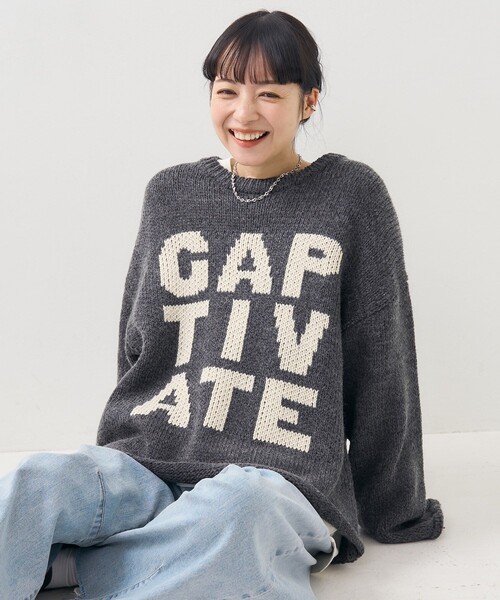 FREAK'S STORE（フリークスストア）の「ロービング ビッグロゴニット/プルオーバーニット（ニット/セーター・レディース・チャコール/グリーン/ベージュ・ﾌﾘ-）」の2枚目の写真