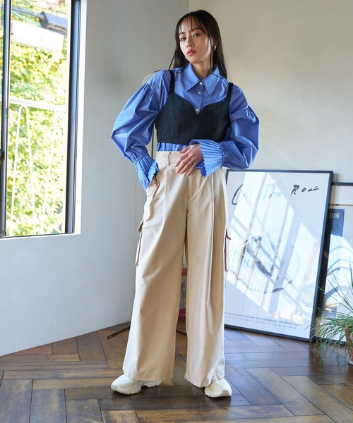 VIS(ビス)の「プリーツスリーブシャツ【洗える】(シャツ/ブラウス・レディース・ブルー系その他6/ブルー/オフホワイト/パープル系その他・FREE)」の12枚目の写真