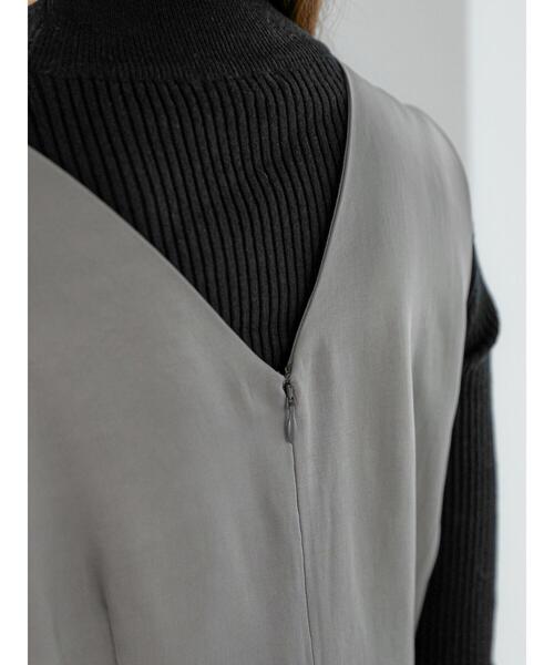 Te chichi（テチチ）の「サテンフレアジャンパースカート（ワンピース