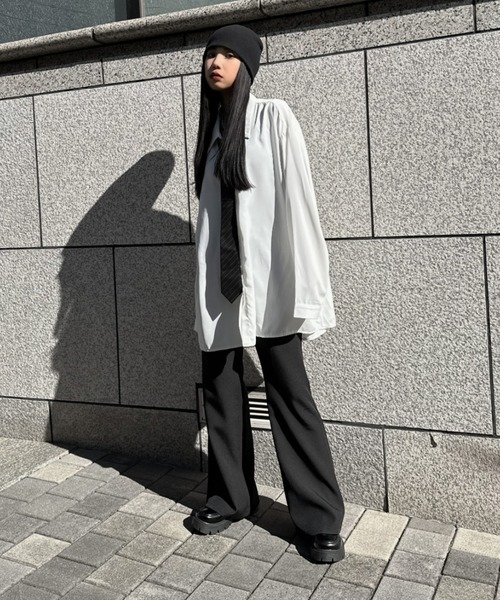 LVEU.(ラブユ.)の「【LVEU.】シンプルオーバーシャツ / トップス シャツ オーバー ビッグサイズ ビック 布帛 シンプル ブラック ホワイト ブルー 水色(シャツ/ブラウス・レディース・ホワイト/ブラック/ブルー・FREE)」の7枚目の写真
