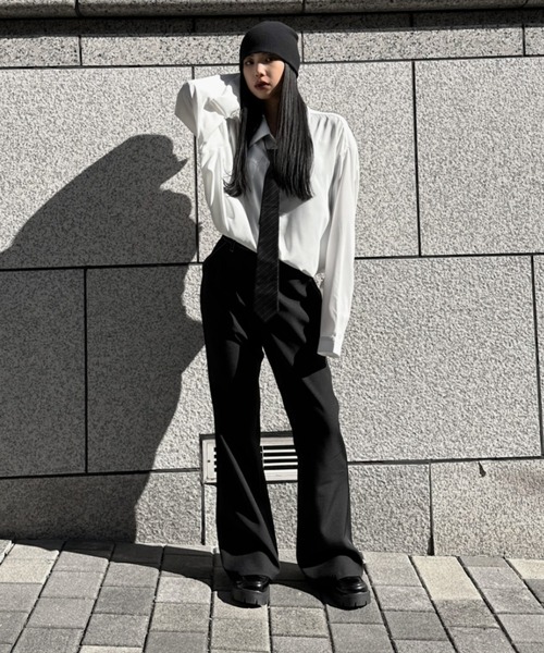 LVEU.(ラブユ.)の「【LVEU.】シンプルオーバーシャツ / トップス シャツ オーバー ビッグサイズ ビック 布帛 シンプル ブラック ホワイト ブルー 水色(シャツ/ブラウス・レディース・ホワイト/ブラック/ブルー・FREE)」の10枚目の写真