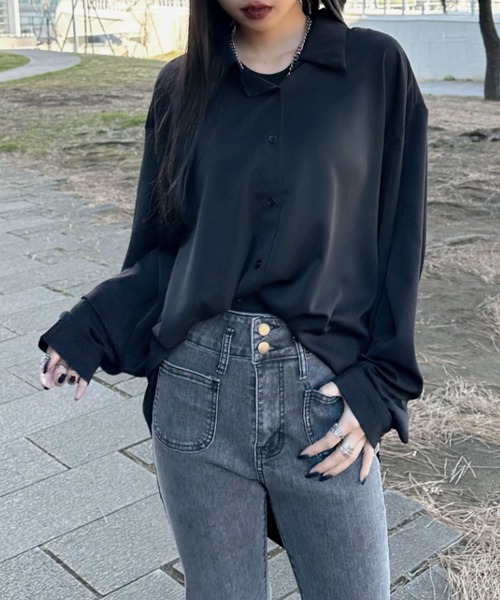 LVEU.(ラブユ.)の「【LVEU.】シンプルオーバーシャツ / トップス シャツ オーバー ビッグサイズ ビック 布帛 シンプル ブラック ホワイト ブルー 水色(シャツ/ブラウス・レディース・ホワイト/ブラック/ブルー・FREE)」の5枚目の写真
