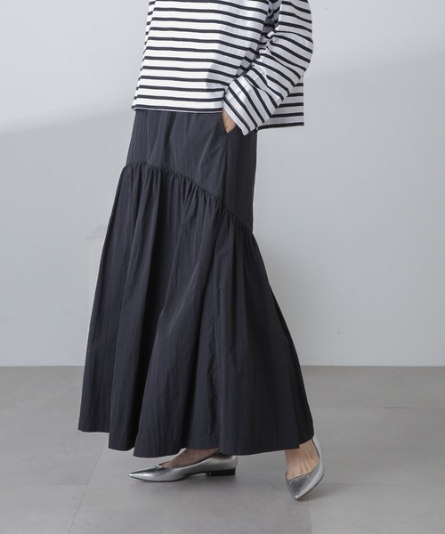 NANO universe（ナノユニバース）の「ナイロン切り替えギャザースカート（スカート・レディース・グレー/アイボリー/ブラック・FREE）」の2枚目の写真