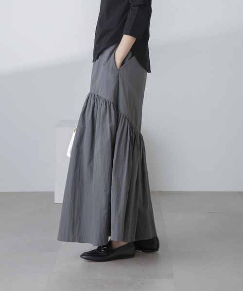 NANO universe（ナノユニバース）の「ナイロン切り替えギャザースカート（スカート・レディース・グレー/アイボリー/ブラック・FREE）」の12枚目の写真