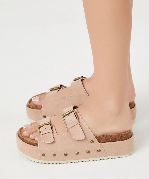 FOREVER 21（フォーエバー トゥエンティーワン）の「厚底ベルトサンダル（スリッポン・レディース・ブラック/ベージュ・23.0cm/24.0cm/25.0cm）」の4枚目の写真