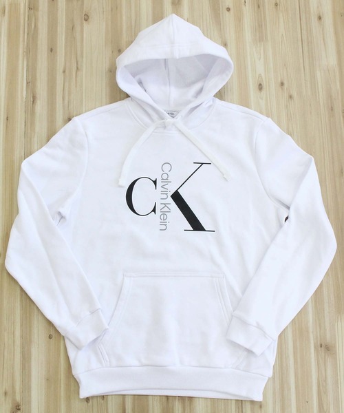 Calvin Klein(カルバン・クライン)の「CK ミックス ロゴ モノグラム Po パーカー(パーカー・メンズ・ホワイト/ブラック・M/S/L/XL)」の10枚目の写真