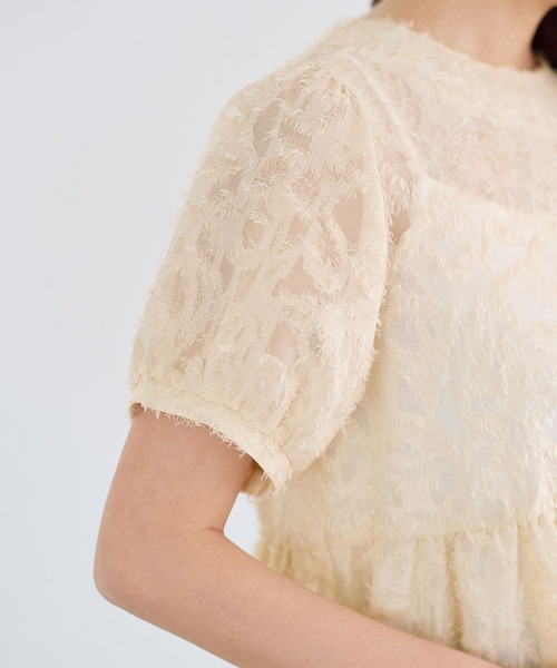 alotta(アロッタ)の「フェザーペプラムチュニック(チュニック・レディース・アイボリー・MEDIUM/LARGE/X-LARGE)」の4枚目の写真