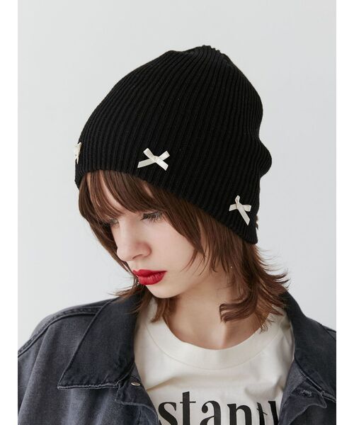 jouetie（ジュエティ）の「リボンビーニー（ニットキャップ/ビーニー・レディース・オフホワイト/ブラック・FREE）」の4枚目の写真