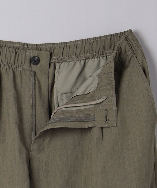 UNITED ARROWS（ユナイテッドアローズ）の「オールギャザー イージーパンツ（その他パンツ・メンズ・ダークグレー/ブラック/オリーブ・S/M/L/XL）」の7枚目の写真