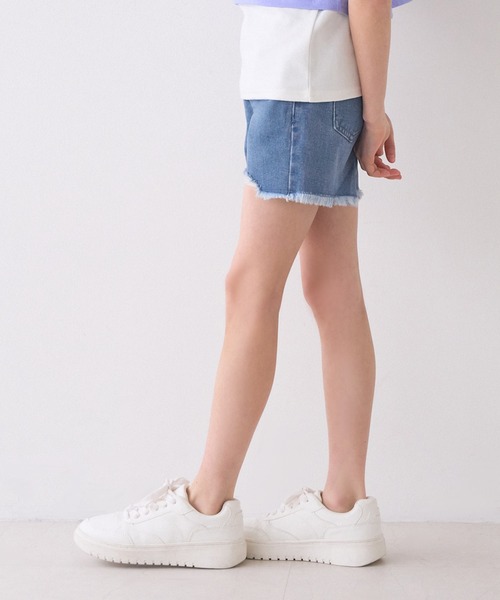 coca（coca）（コカ）の「キッズ 裾フリンジダメージデニムショートパンツ（デニムパンツ・キッズ・ホワイト/ブルー/ブラック・140/130/120/110/150）」の5枚目の写真