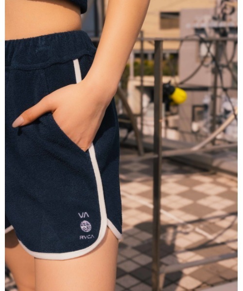 RVCA(ルーカ)の「RVCA レディース 【ALL TIME COLLECTION】 ALLTIME TERRY CLOTH TRACK SHORTS ショートパンツ 【2024年夏モデル】/ルーカドローコード付きボトムス(その他パンツ・レディース・ネイビー/ブラック/オフホワイト・MEDIUM/SMALL)」の14枚目の写真