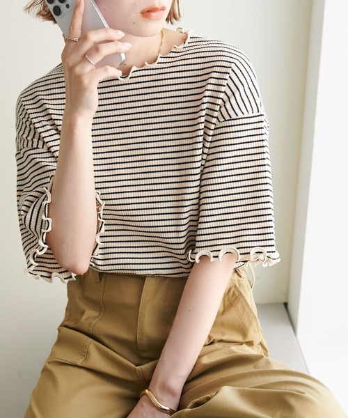 DISCOAT（ディスコート）の「【新色追加!/22色展開】リブメローフレア5分袖≪WEB限定≫（Tシャツ/カットソー・レディース・ブラック/アイボリー/ホワイト×ブラック/ホワイト/ピンク/ライム/ブラック×ホワイト/ホワイト系その他/オレンジ/グレイッシュベージュ/サーモンピンク/グリーン系その他2/クリア/ブラウン系その他/カーキ/インディゴブルー/ブルー/レッド/ネイビー/モカ/ブラウン系その他2/ミント・MEDIUM）」の3枚目の写真