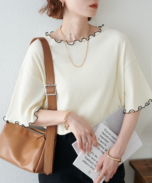 DISCOAT（ディスコート）の「【新色追加!/22色展開】リブメローフレア5分袖≪WEB限定≫（Tシャツ/カットソー・レディース・ブラック/アイボリー/ホワイト×ブラック/ホワイト/ピンク/ライム/ブラック×ホワイト/ホワイト系その他/オレンジ/グレイッシュベージュ/サーモンピンク/グリーン系その他2/クリア/ブラウン系その他/カーキ/インディゴブルー/ブルー/レッド/ネイビー/モカ/ブラウン系その他2/ミント・MEDIUM）」の4枚目の写真