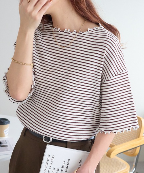 DISCOAT（ディスコート）の「【新色追加!/22色展開】リブメローフレア5分袖≪WEB限定≫（Tシャツ/カットソー・レディース・ブラック/アイボリー/ホワイト×ブラック/ホワイト/ピンク/ライム/ブラック×ホワイト/ホワイト系その他/オレンジ/グレイッシュベージュ/サーモンピンク/グリーン系その他2/クリア/ブラウン系その他/カーキ/インディゴブルー/ブルー/レッド/ネイビー/モカ/ブラウン系その他2/ミント・MEDIUM）」の8枚目の写真