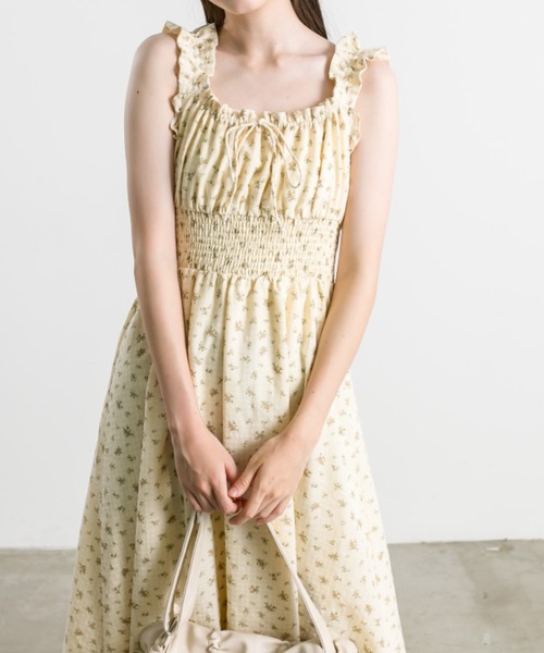 OLIVE des OLIVE（オリーブデオリーブ）の「【S/Mサイズ展開】シャーリングワンピース（ワンピース・レディース・ブラウン/ベージュ/オフホワイト/ブラック/ホワイト・SMALL/MEDIUM）」の2枚目の写真