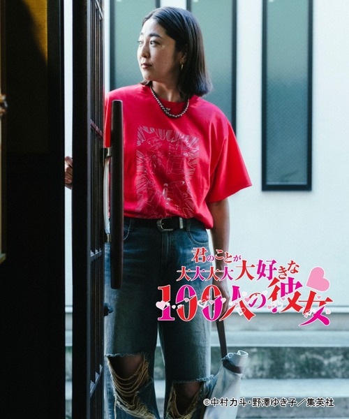 FOREVER 21（フォーエバー トゥエンティーワン）の「【ヤングジャンプ45周年】君のことが大大大大大好きな100人の彼女Tシャツ（Tシャツ/カットソー・レディース・レッド・SMALL/LARGE）」の5枚目の写真