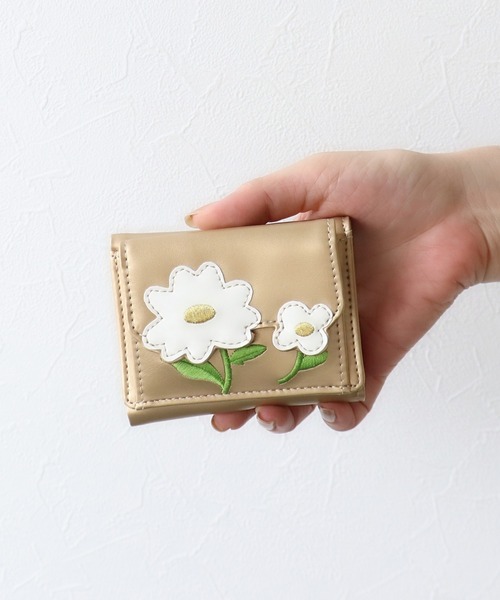 Three Four Time(スリーフォータイム)の「モチーフウォレット(財布・レディース・シルバー/ゴールド/ブラック・FREE)」の14枚目の写真