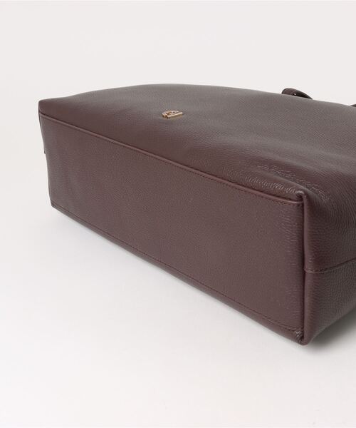 COLE HAAN（コールハーン）の「エッセンシャルソフトトート