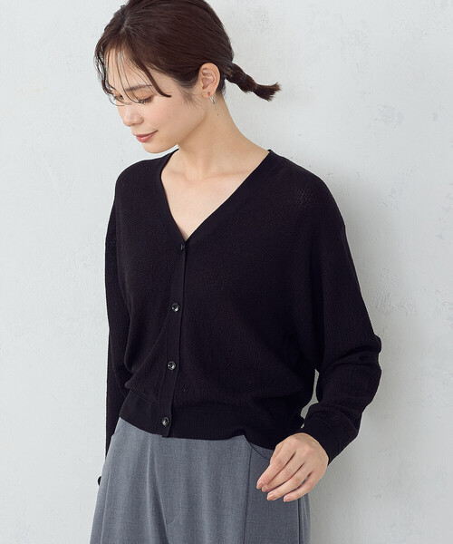 COMME CA ISM(コムサイズム)の「ブークレカーディガン(カーディガン/ボレロ・レディース・ブラック/ベージュ・LARGE/MEDIUM)」の1枚目の写真