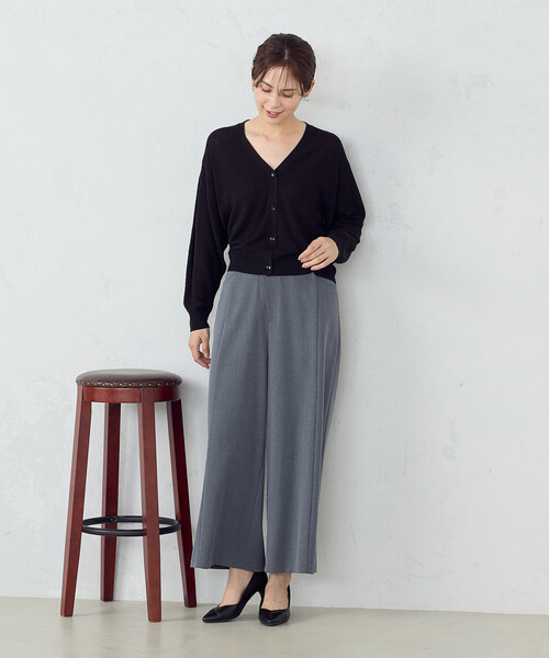 COMME CA ISM(コムサイズム)の「ブークレカーディガン(カーディガン/ボレロ・レディース・ブラック/ベージュ・LARGE/MEDIUM)」の3枚目の写真