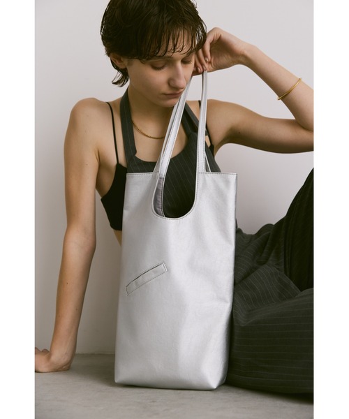 un/neu（アンノイ）の「ミニポケシンプルレクタングルトート（トートバッグ・レディース・シルバー/ブラック/グリーン/ブラウン/レッド・FREE）」の5枚目の写真