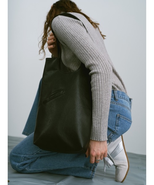 un/neu（アンノイ）の「ミニポケシンプルレクタングルトート（トートバッグ・レディース・シルバー/ブラック/グリーン/ブラウン/レッド・FREE）」の11枚目の写真