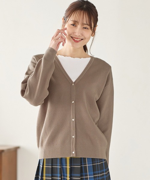 Honeys(ハニーズ)の「ヒアルロン酸Vカーデ(カーディガン/ボレロ・レディース・アイボリー/ブラック/ブルー/杢グレー/モカ・M/L/LL)」の4枚目の写真