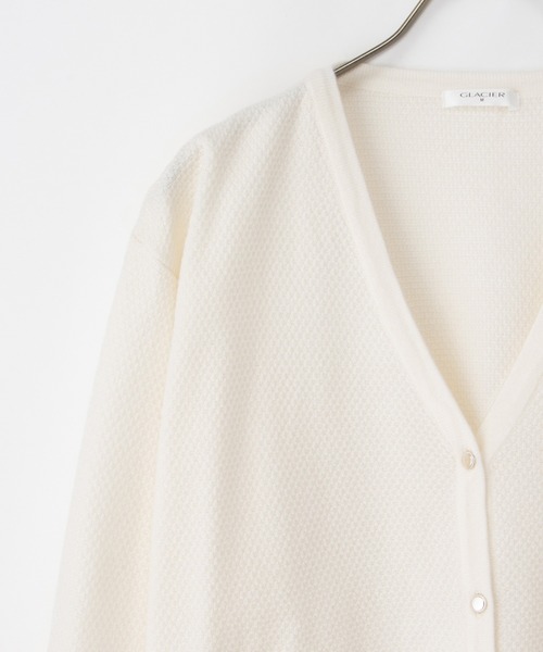 Honeys(ハニーズ)の「ヒアルロン酸Vカーデ(カーディガン/ボレロ・レディース・アイボリー/ブラック/ブルー/杢グレー/モカ・M/L/LL)」の17枚目の写真