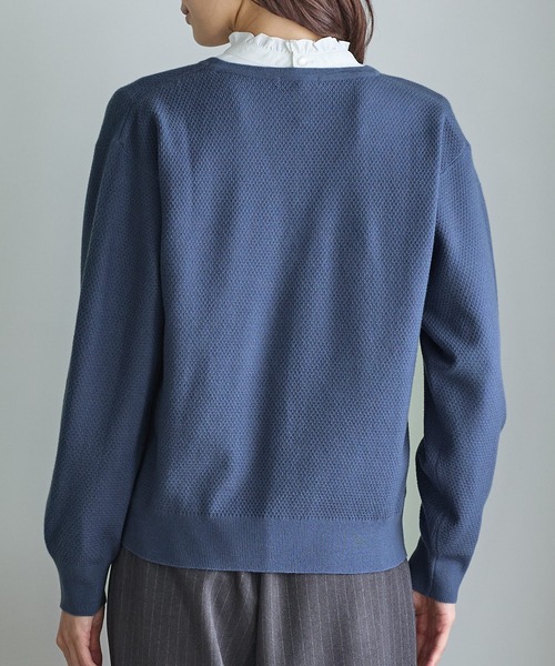 Honeys(ハニーズ)の「ヒアルロン酸Vカーデ(カーディガン/ボレロ・レディース・アイボリー/ブラック/ブルー/杢グレー/モカ・M/L/LL)」の6枚目の写真