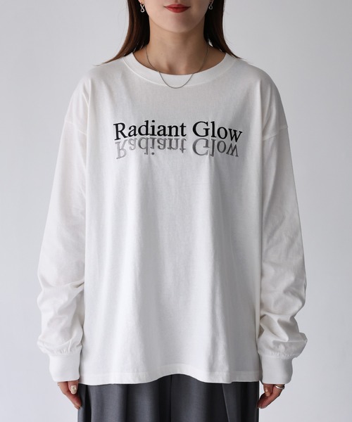 Riberry(リベリー)の「反転ロゴ刺繍ロンT(Tシャツ/カットソー・レディース・グレー系2/グレー系1/ライトグレー系2/ライトグレー系1/ホワイト×ブラック/ホワイト×ピンク/ホワイト系3/ホワイト系1/ホワイト系2/グレー系3/ホワイト×パープル・FREE)」の12枚目の写真