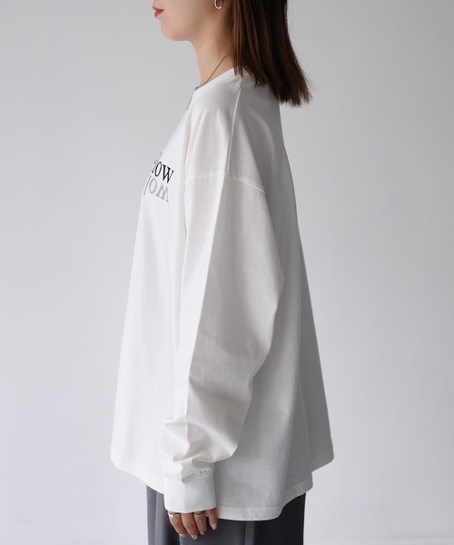 Riberry(リベリー)の「反転ロゴ刺繍ロンT(Tシャツ/カットソー・レディース・グレー系2/グレー系1/ライトグレー系2/ライトグレー系1/ホワイト×ブラック/ホワイト×ピンク/ホワイト系3/ホワイト系1/ホワイト系2/グレー系3/ホワイト×パープル・FREE)」の13枚目の写真