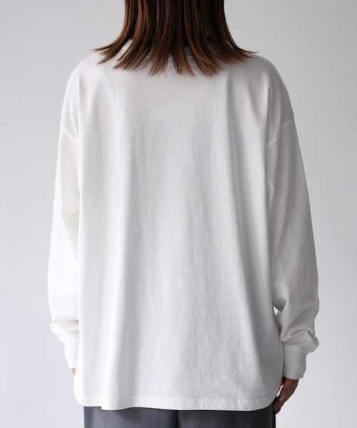Riberry(リベリー)の「反転ロゴ刺繍ロンT(Tシャツ/カットソー・レディース・グレー系2/グレー系1/ライトグレー系2/ライトグレー系1/ホワイト×ブラック/ホワイト×ピンク/ホワイト系3/ホワイト系1/ホワイト系2/グレー系3/ホワイト×パープル・FREE)」の14枚目の写真