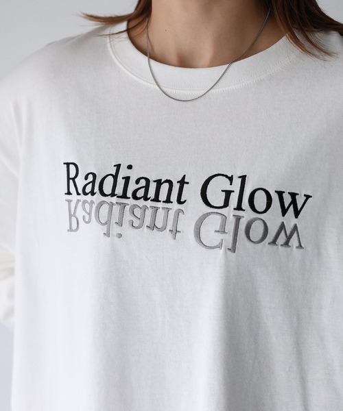 Riberry(リベリー)の「反転ロゴ刺繍ロンT(Tシャツ/カットソー・レディース・グレー系2/グレー系1/ライトグレー系2/ライトグレー系1/ホワイト×ブラック/ホワイト×ピンク/ホワイト系3/ホワイト系1/ホワイト系2/グレー系3/ホワイト×パープル・FREE)」の15枚目の写真