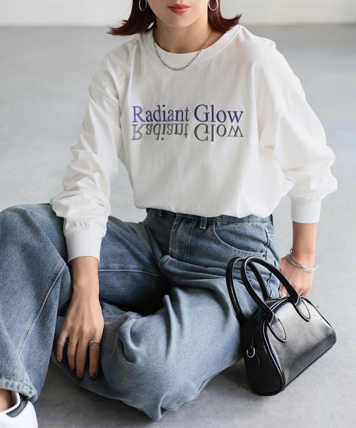 Riberry(リベリー)の「反転ロゴ刺繍ロンT(Tシャツ/カットソー・レディース・グレー系2/グレー系1/ライトグレー系2/ライトグレー系1/ホワイト×ブラック/ホワイト×ピンク/ホワイト系3/ホワイト系1/ホワイト系2/グレー系3/ホワイト×パープル・FREE)」の22枚目の写真