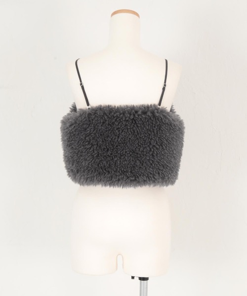 titivate(ティティベイト)の「フェイクシープファービスチェ(キャミソール・レディース・アイボリー/チャコール・M)」の14枚目の写真