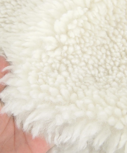 titivate(ティティベイト)の「フェイクシープファービスチェ(キャミソール・レディース・アイボリー/チャコール・M)」の18枚目の写真