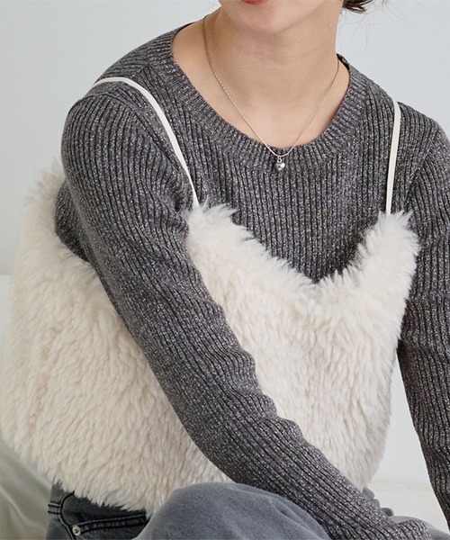 titivate(ティティベイト)の「フェイクシープファービスチェ(キャミソール・レディース・アイボリー/チャコール・M)」の5枚目の写真