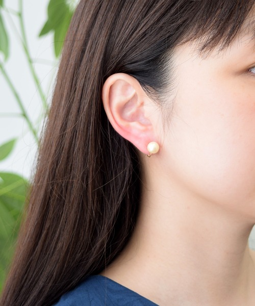 CALIN STANDARD(カリンスタンダード)の「◆金属アレルギー対応◆◆made in japan◆【痛くない】【落ちにくい】【ストレスフリーな着け心地】パール ループフィットイヤリング(イヤリング・レディース・ホワイト/アイボリー・FREE)」の12枚目の写真