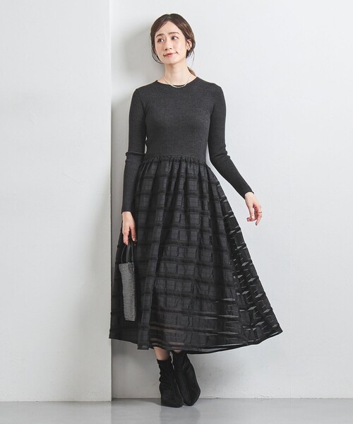 UNITED ARROWS（ユナイテッドアローズ）の「フィット＆フレア シアーボーダー コンビワンピース（ワンピース・レディース・ブラック/ダークグレー・FREE）」の4枚目の写真